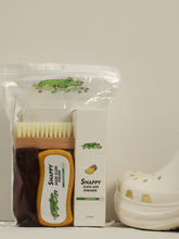 Load image into Gallery viewer, Snappy Shoe Rivets Shoe Cleaner Kit - 6-Piece Set for Clogs, Sneakers, and Leather Shoes
