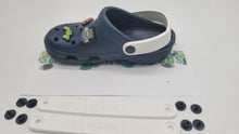 Load image into Gallery viewer, Snappy white strapsSnappy replacement straps with rivets fits clogs
